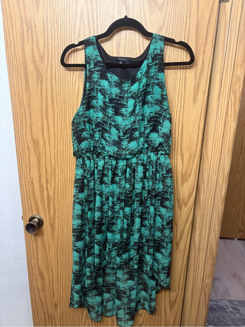 Soprano Green and Black Abstract Scoop Neck Dress